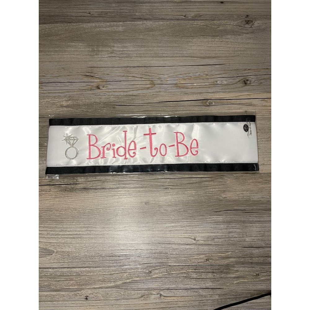 Wedding Bachelorette Decoration Embroidery Bride to Be Bridal Shower Sash